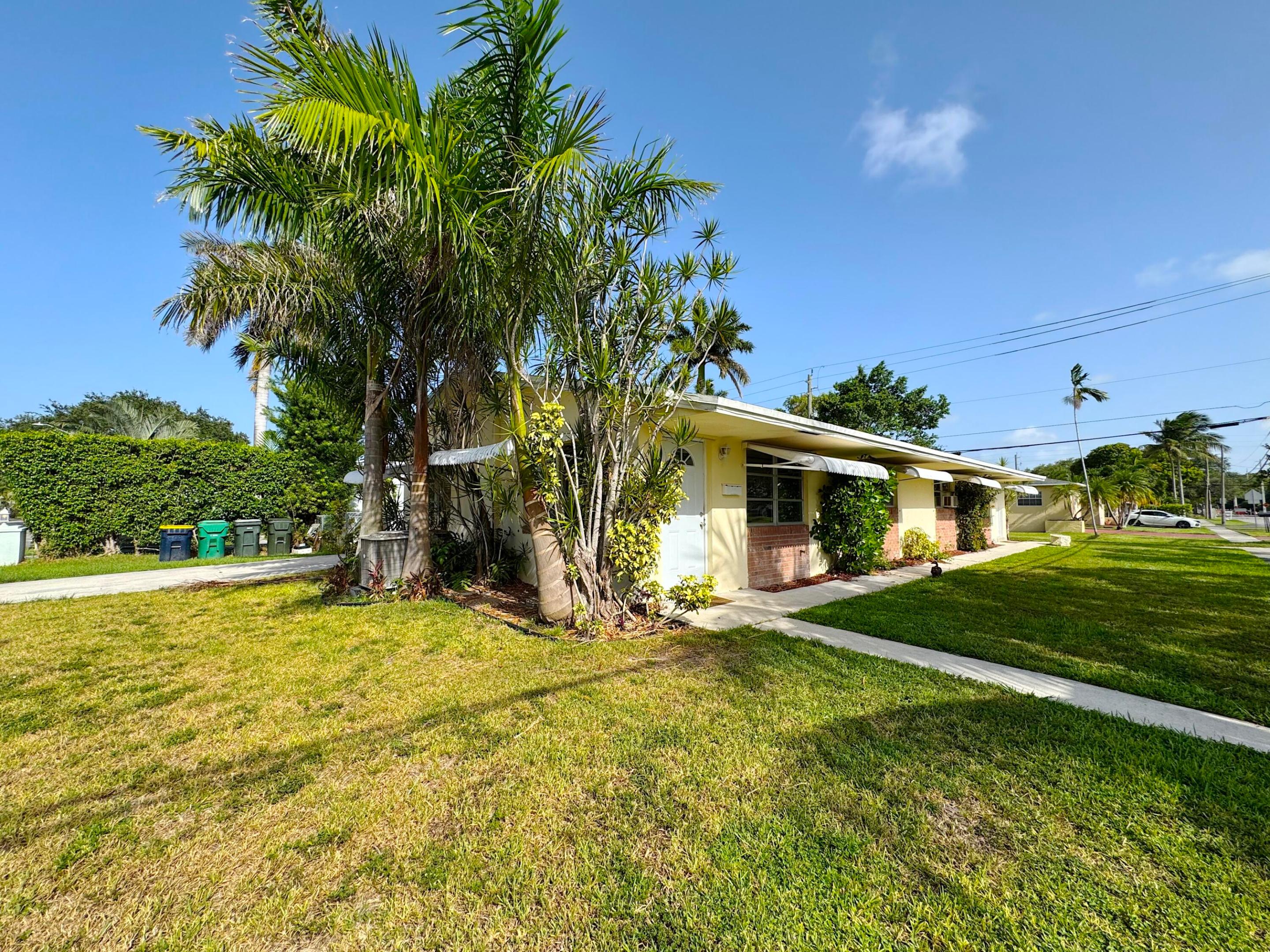 202 SE 3rd Terrace #1 - 202 SE 3rd Terrace #1, Dania Beach, FL 33004 Luxury Property | Jose Angel Pina