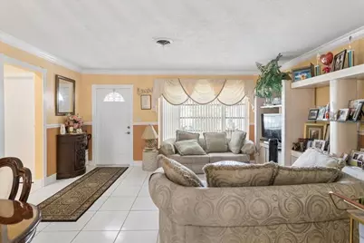 4290 NW 49th Terrace NW, Lauderdale Lakes, FL 33319 - Photo 3
