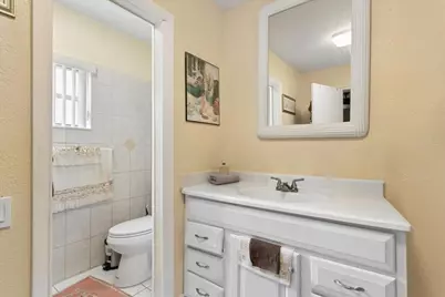 4290 NW 49th Terrace NW, Lauderdale Lakes, FL 33319 - Photo 5