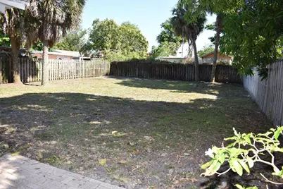 940 Bignonia Road, West Palm Beach, FL 33405 - Photo 9