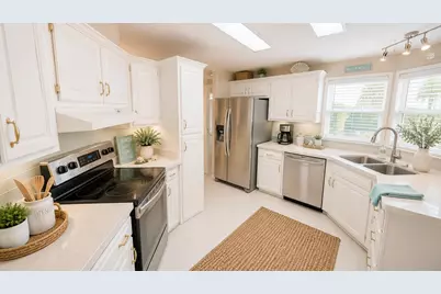 3325 Ironwood Avenue, Port Saint Lucie, FL 34952 - Photo 11