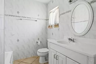 2965 Ashley Dr W, West Palm Beach, FL 33415 - Photo 9