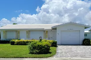 725 SW 18th Ct, Boynton Beach, FL 33426 - Photo 1