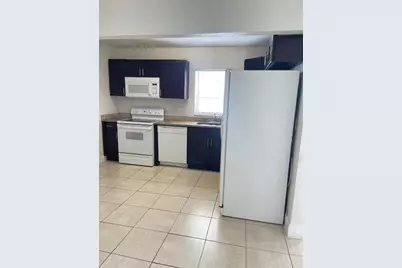 121 NW 7th Court, Deerfield Beach, FL 33441 - Photo 13
