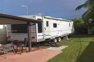 9360 SW 37th St, Miami, FL 33165 - Photo 15