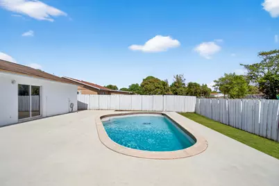405 SW 78th Terrace, North Lauderdale, FL 33068 - Photo 13