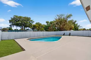 405 SW 78th Terrace, North Lauderdale, FL 33068 - Photo 7