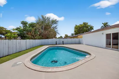 405 SW 78th Terrace, North Lauderdale, FL 33068 - Photo 9
