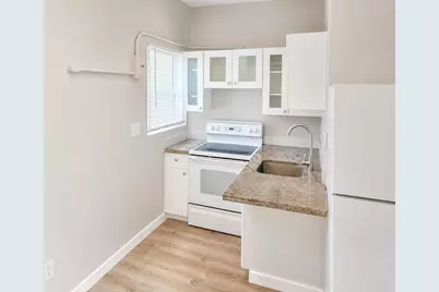 3801 N Andrews Avenue #6, Oakland Park, FL 33309 - Photo 3