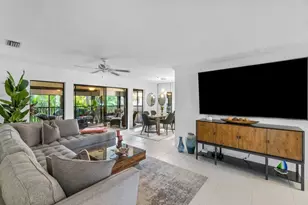 50 Pelican Pointe Dr, Delray Beach, FL 33483 - Photo 5