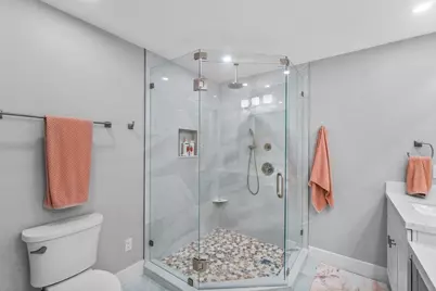 50 Pelican Pointe Drive #2050, Delray Beach, FL 33483 - Photo 17