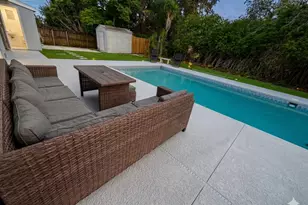 1194 SE Clifton Ln, Port Saint Lucie, FL 34983 - Photo 3