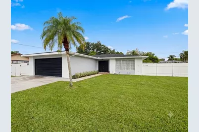 1194 SE Clifton Lane, Port Saint Lucie, FL 34983 - Photo 1