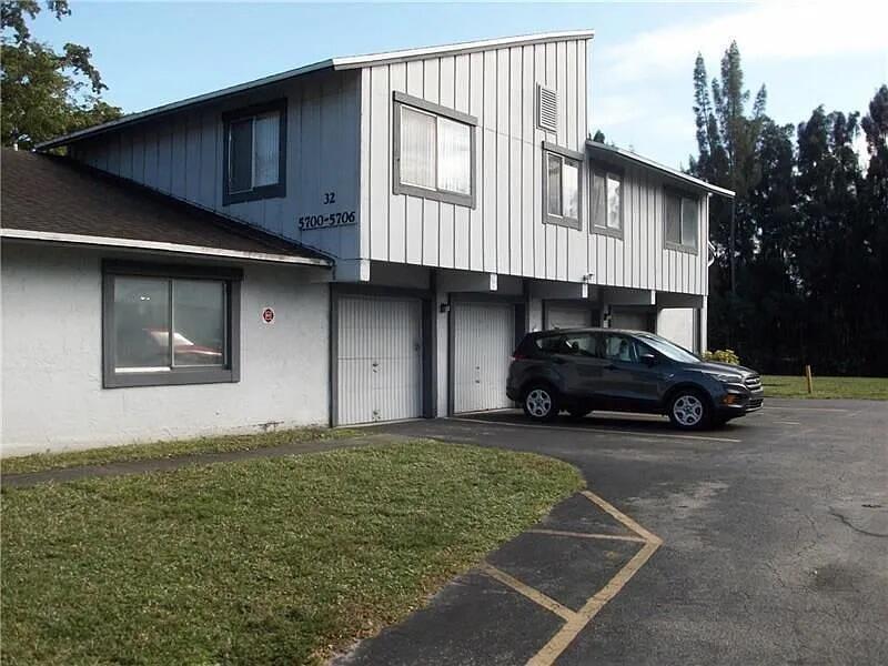 5702 NW 21st St #32-B - 5702 NW 21st St #32-B, Lauderhill, FL 33313 Luxury Property | Jose Angel Pina
