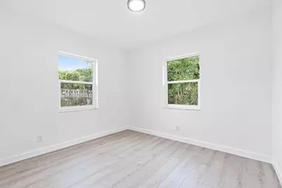 720 S 11th Street, Lantana, FL 33462 - Photo 9