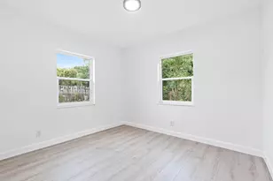 720 S 11th St, Lantana, FL 33462 - Photo 9