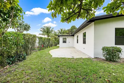 720 S 11th Street, Lantana, FL 33462 - Photo 15