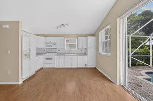 7666 Rockport Cir, Lake Worth, FL 33467 - Photo 5