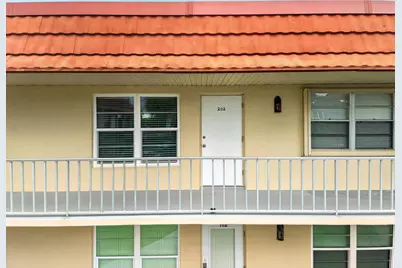 72 Royal Oak Court #202, Vero Beach, FL 32962 - Photo 5