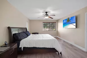 911 SW 87th Ave, Pembroke Pines, FL 33025 - Photo 37