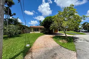 1785 NW 39th Pl, Oakland Park, FL 33309 - Photo 3