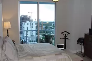 185 SW 7th St, Miami, FL 33130 - Photo 9