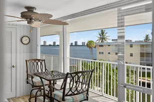 110 Shore Ct, North Palm Beach, FL 33408 - Photo 1