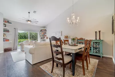 10537 Pelican Drive, Wellington, FL 33414 - Photo 13
