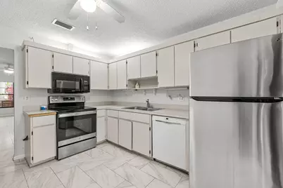8019 SE Villa Circle, Hobe Sound, FL 33455 - Photo 9