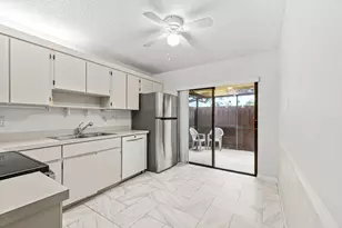 8019 SE Villa Cir, Hobe Sound, FL 33455 - Photo 5