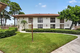 302 Brackenwood Cir, Palm Beach Gardens, FL 33418 - Photo 1