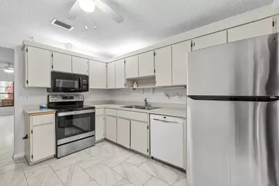 8019 SE Villa Circle, Hobe Sound, FL 33455 - Photo 9