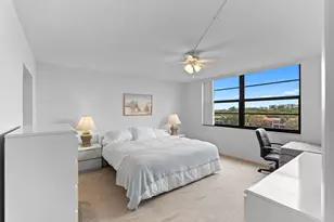 900 Colony Point Cir, Pembroke Pines, FL 33026 - Photo 21