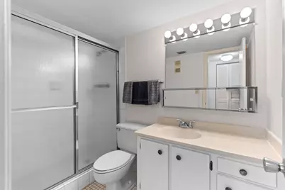 900 Colony Point Circle #511, Pembroke Pines, FL 33026 - Photo 17