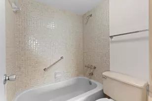 900 Colony Point Cir, Pembroke Pines, FL 33026 - Photo 25
