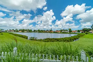 10850 Paso Fino Dr, Wellington, FL 33449 - Photo 5