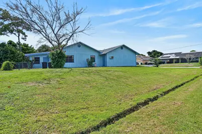2402 SW Summit Street, Port Saint Lucie, FL 34984 - Photo 13