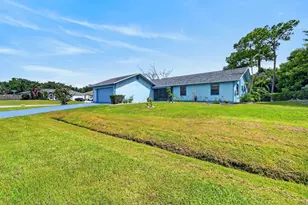 2402 SW Summit St, Port Saint Lucie, FL 34984 - Photo 3