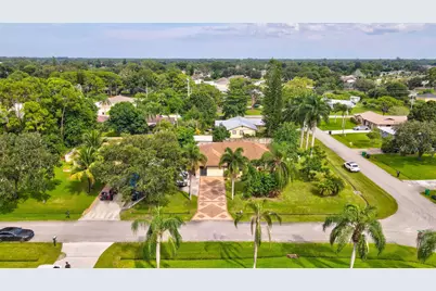 501 NW Colonial Street, Port Saint Lucie, FL 34983 - Photo 17