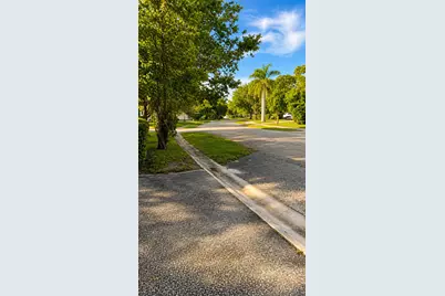 3540 NW 114th Lane, Coral Springs, FL 33065 - Photo 3