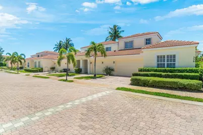 526 Commons Drive, Palm Beach Gardens, FL 33418 - Photo 1