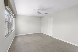 526 Commons Dr, Palm Beach Gardens, FL 33418 - Photo 17