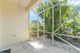 526 Commons Dr, Palm Beach Gardens, FL 33418 - Photo 23