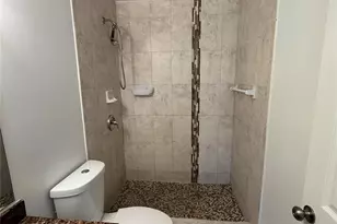 445 Lakeview Dr, Weston, FL 33326 - Photo 7