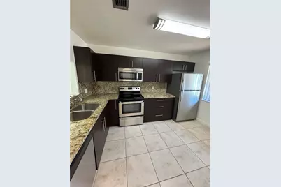 445 Lakeview Drive #3, Weston, FL 33326 - Photo 3