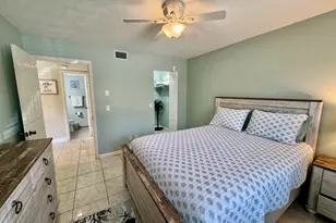 901 Pinecrest Cir, Jupiter, FL 33458 - Photo 11