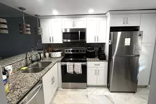 605 Oaks Dr, Pompano Beach, FL 33069 - Photo 1