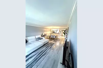 605 Oaks Drive #304, Pompano Beach, FL 33069 - Photo 9