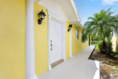12140 SW Elsinore Drive, Port Saint Lucie, FL 34987 - Photo 3