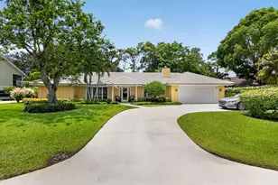 26 Cambria Rd W, Palm Beach Gardens, FL 33418 - Photo 3